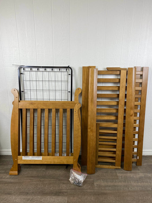 secondhand DaVinci Kalani 4-in-1 Convertible Crib