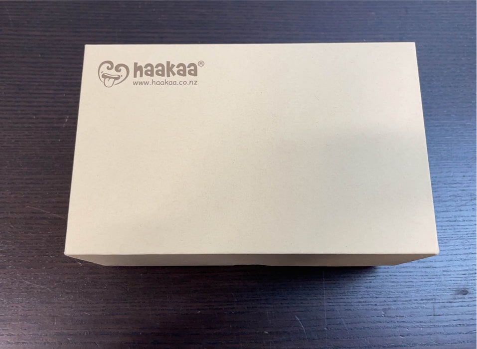 Shop Haakaa Manual Breast Pump at GoodBuy Gear