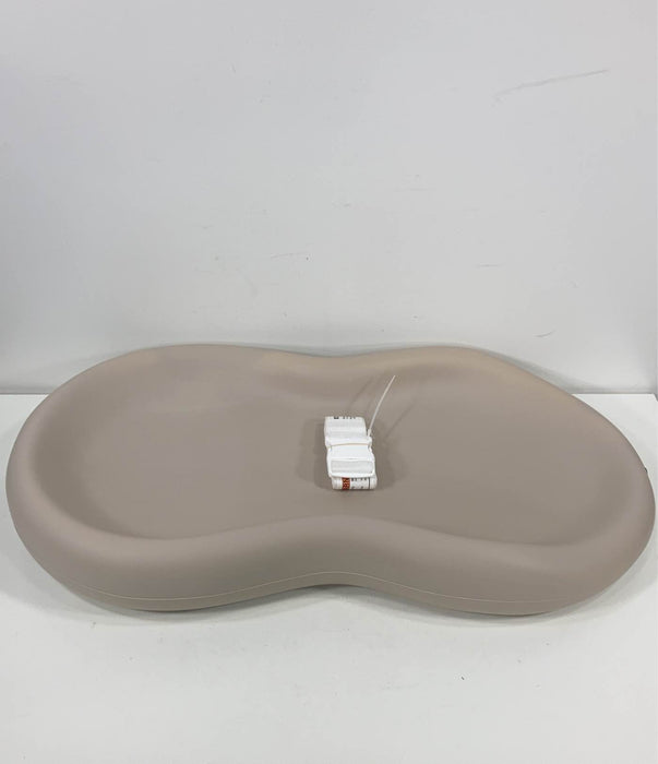 secondhand Keekaroo Peanut Changing Pad, Vanilla