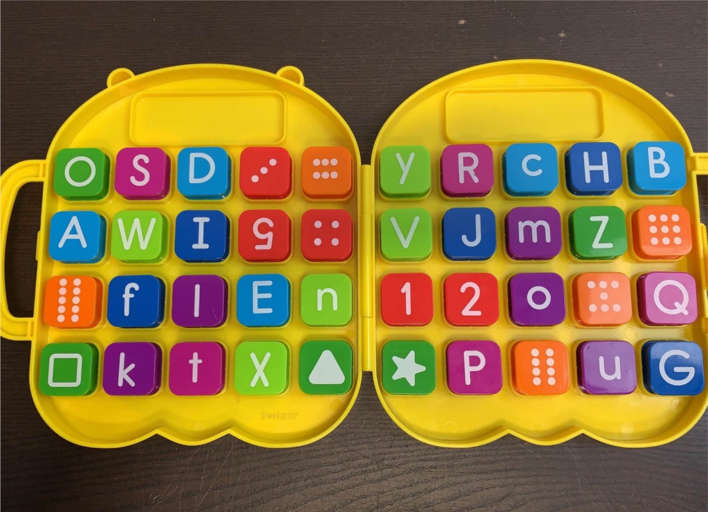 Learning Resources AlphaBee Draagbaar Alfabet Leren Activiteit 44-Stuk Set Learning Resources AlphaBee Draagbaar Alfabet Leren Activiteit 44-Stuk Set