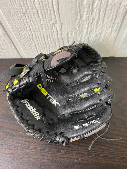 secondhand Franklin Sports Youth Glove, 8”