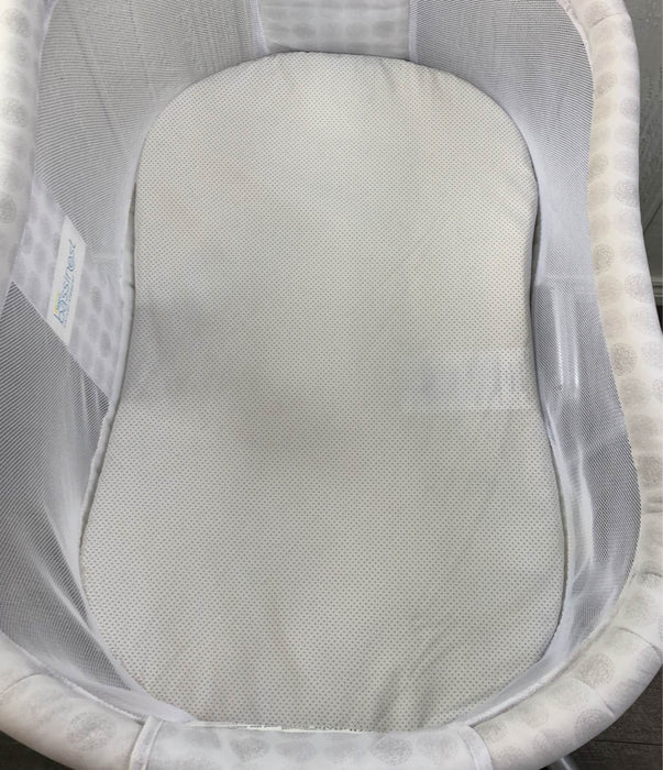 Shop Halo BassiNest Swivel Sleeper, Premiere Series at GoodBuy Gear