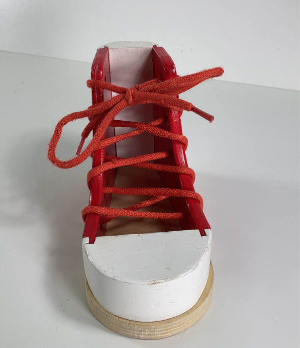 secondhand Melissa & Doug Lacing Shoe