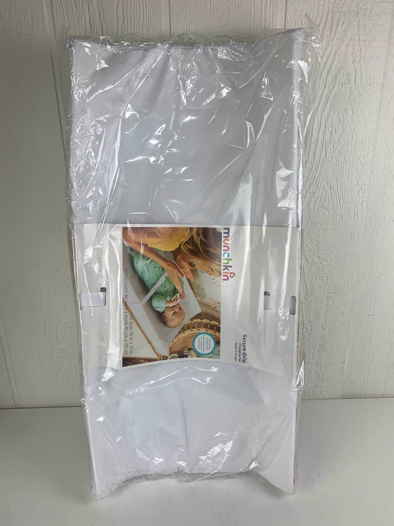 Munchkin Secure Grip Waterproof Diaper Changing Pad