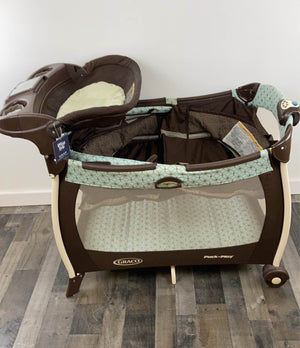 Graco pack n hot sale play silhouette playard