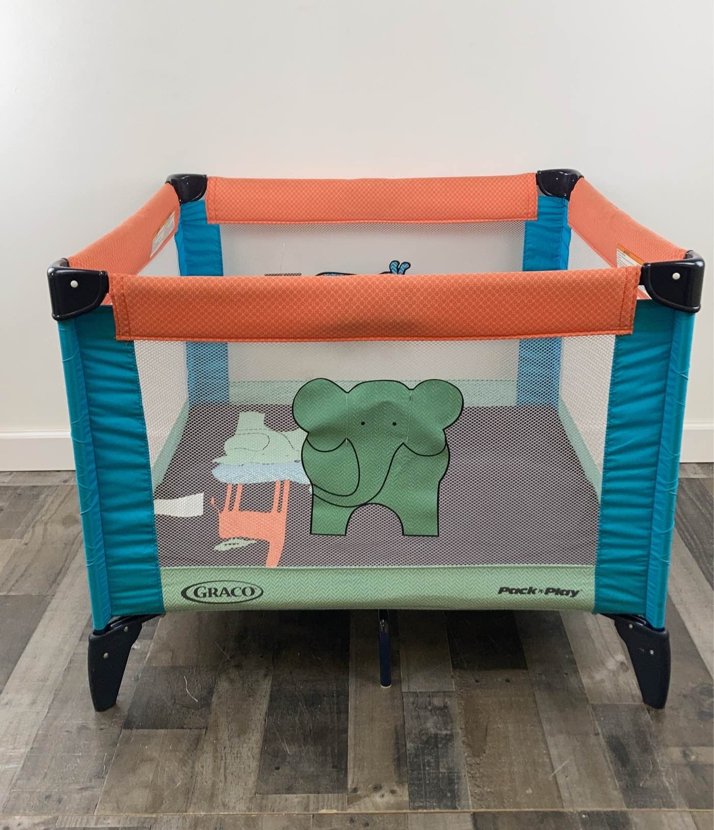 Fashion graco pack n play totbloc playard