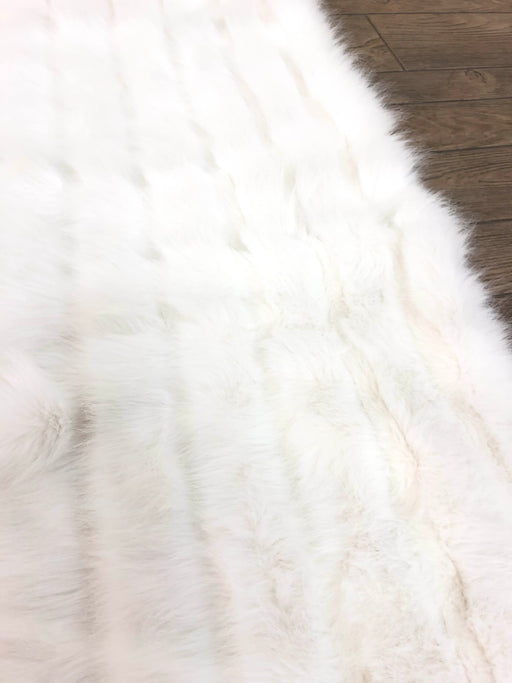 secondhand Pottery Barn Kids Monique Lhuillier Channel Faux-Fur Throw