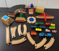 used BUNDLE Melissa & Doug Train Sets