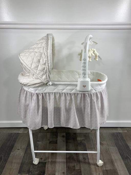 secondhand Delta Children Deluxe Gliding Bassinet