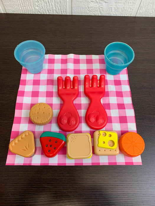 Shop Leap Frog Shapes And Sharing Picnic Basket at GoodBuy Gear