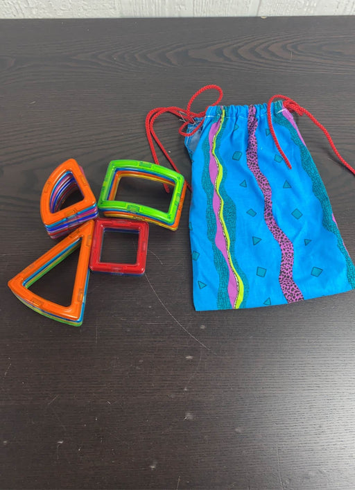 used Magna-Tiles Set