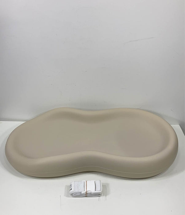 secondhand Keekaroo Peanut Changing Pad, Vanilla