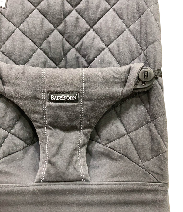 BabyBjorn Bouncer Bliss, Dark Gray Frame, Black Cotton Classic Quilt