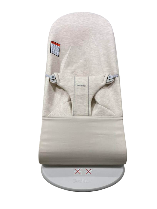 secondhand BabyBjorn Bouncer Bliss, Light Gray Frame, Light Beige 3D Jersey