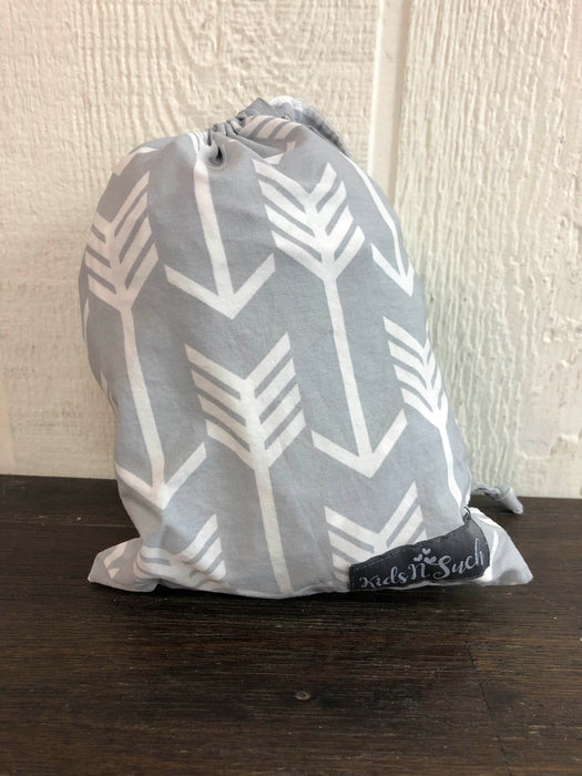 secondhand Kids N’ Such Nursing Cover With Sewn In Burp Cloth