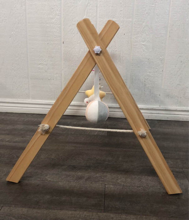 used Unknown Wooden Baby Gym