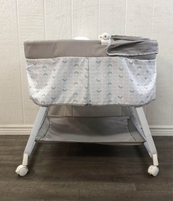 used Ingenuity Ity Snuggity Snug Portable Baby Bedside Bassinet with Soothing Vibrations