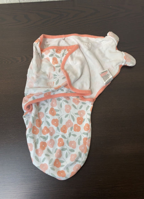 used BUNDLE Baby Swaddles, 4 Size S/M