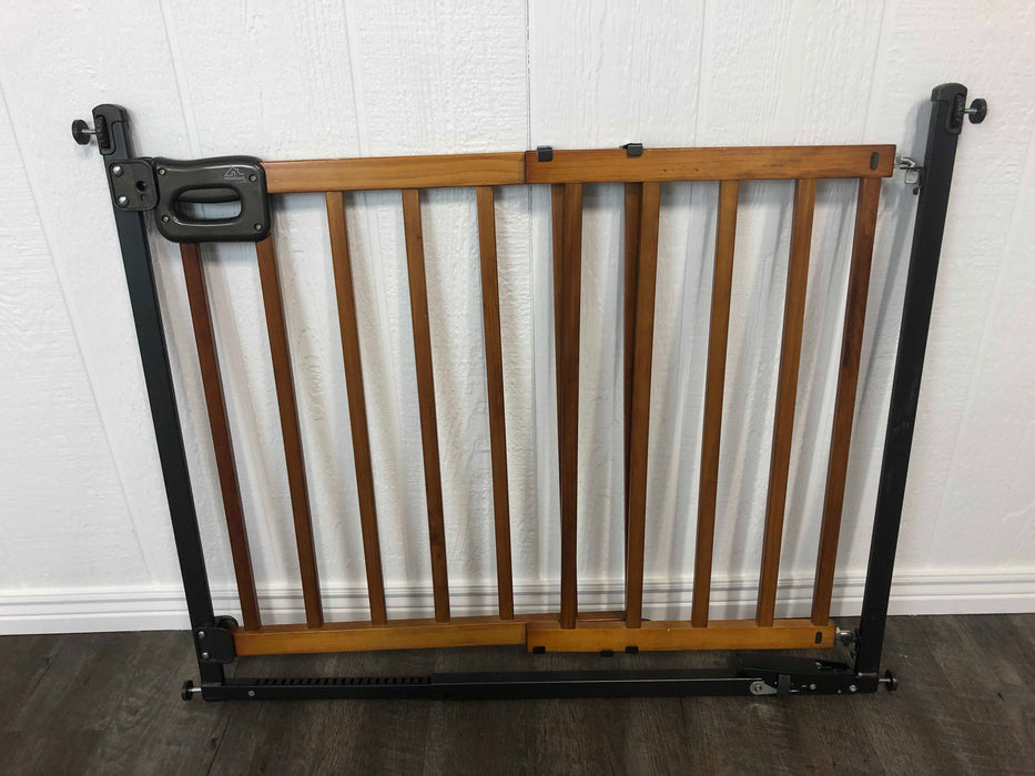 used HomeSafe By Summer Infant Step To Secure Wood Gate