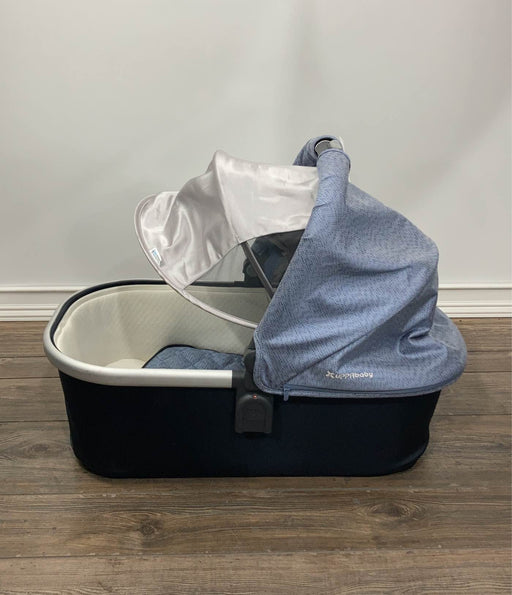 secondhand UPPAbaby V2 Bassinet, Finn (Deep Sea)