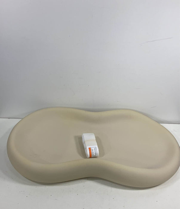 secondhand Keekaroo Peanut Changing Pad, Vanilla