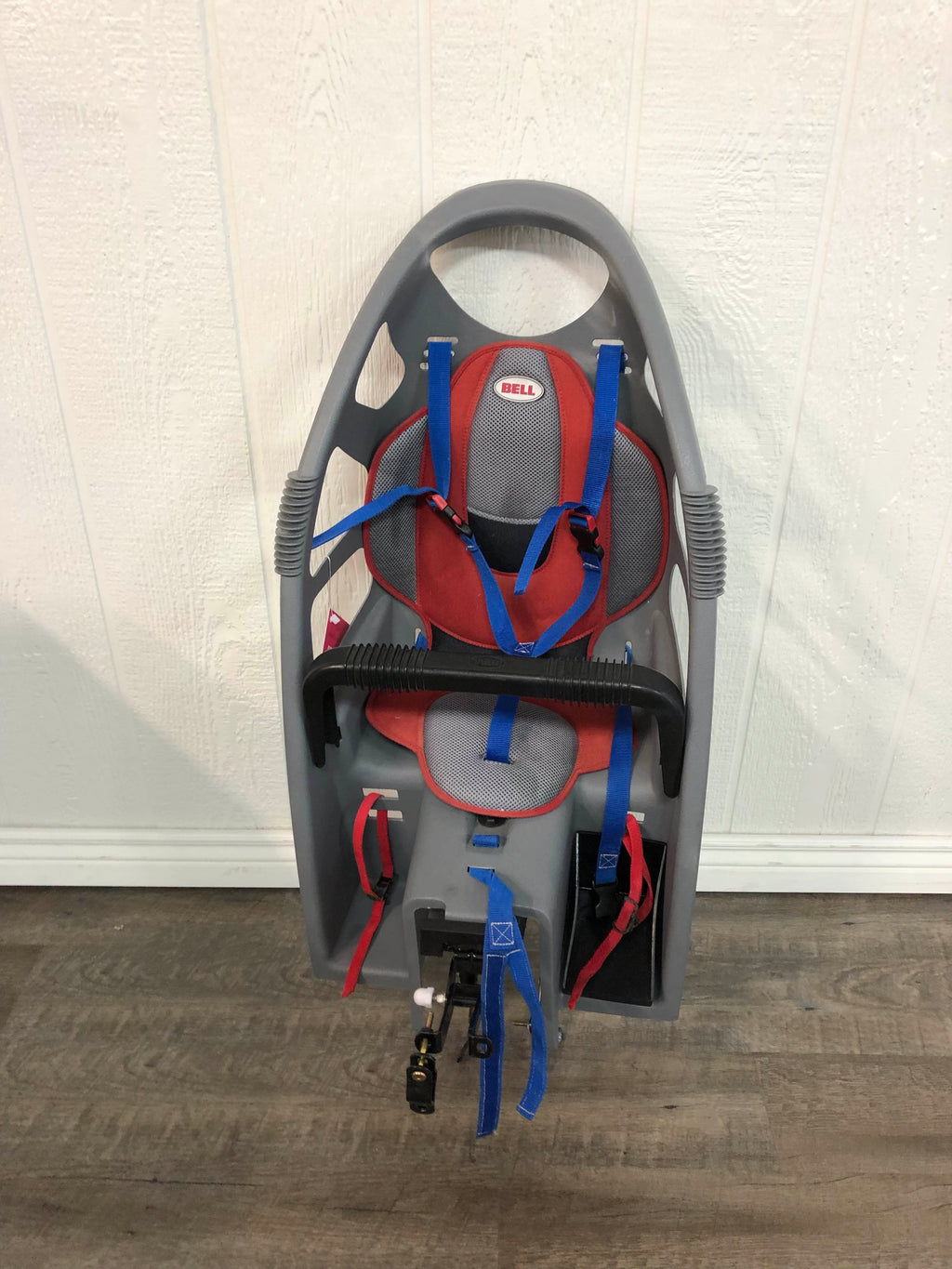 Porte-vélos pour enfants simple face, adapté aux vélos de 18 pouces Porte-vélos pour enfants simple face, adapté aux vélos de 18 pouces