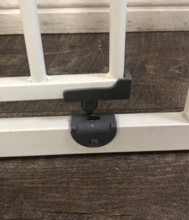 Shop Dreambaby Liberty Gate (with 1 extension) at GoodBuy Gear