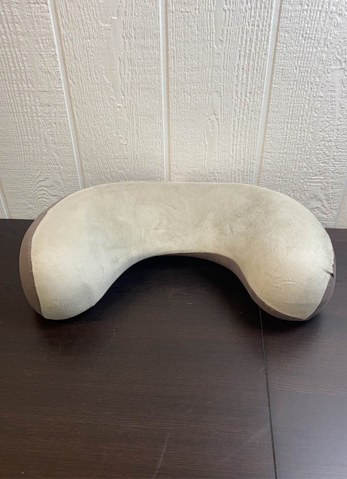 used Ergobaby Natural Curve Nursing Pillow Cover