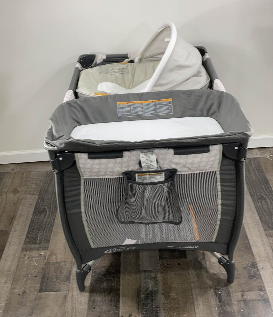 Graco Pack 'n Play Care Suite