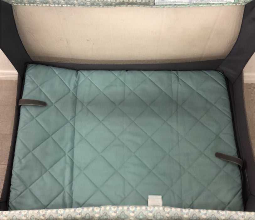 used Graco Pack 'n Play Playard Cuddle Cove