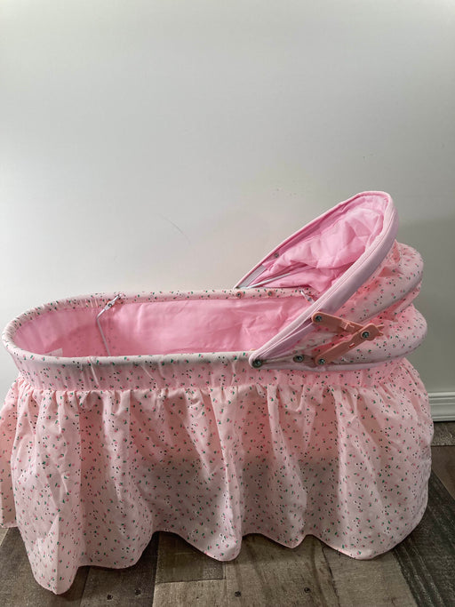 secondhand Badger Basket Elite Oval Bassinet