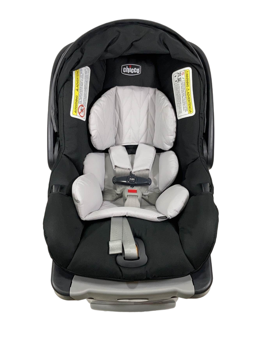 secondhand Chicco Bravo Trio Travel System, 2022