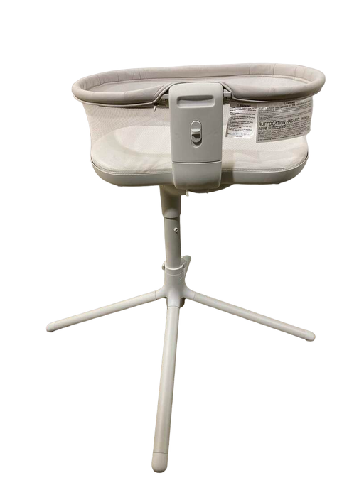 Shop Halo Bassinest Swivel Sleeper 3.0, Grey at GoodBuy Gear