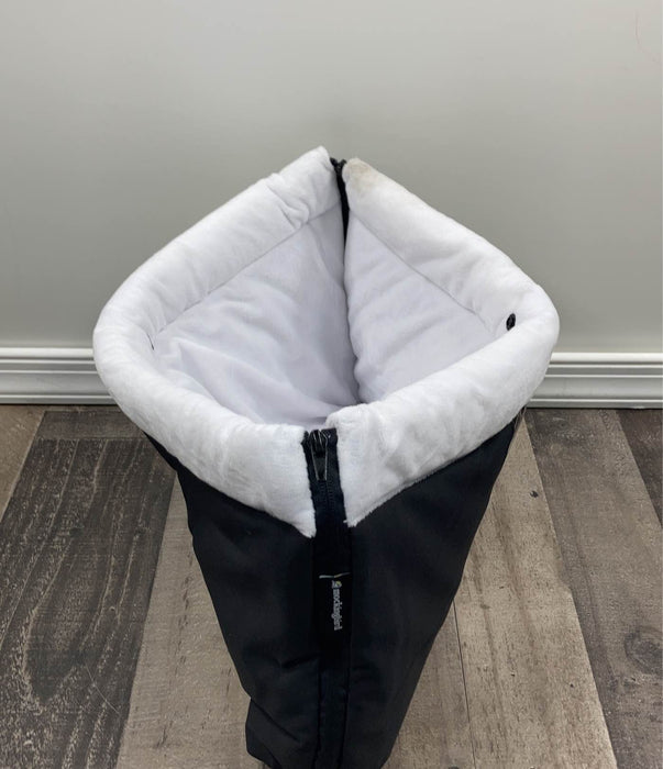 Shop Mockingbird Hand Muff at GoodBuy Gear