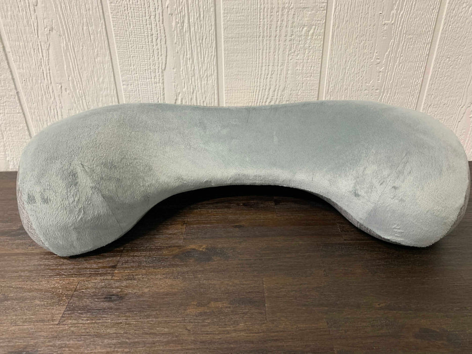 secondhand Ergobaby Natural Curve Nursing Pillow with Cover