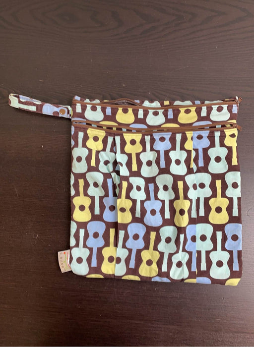 Shop Leslie’s Boutique Wet Bag at GoodBuy Gear