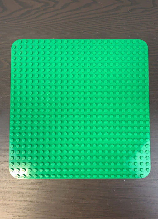 secondhand BUNDLE Duplo Blocks, With Building Plate