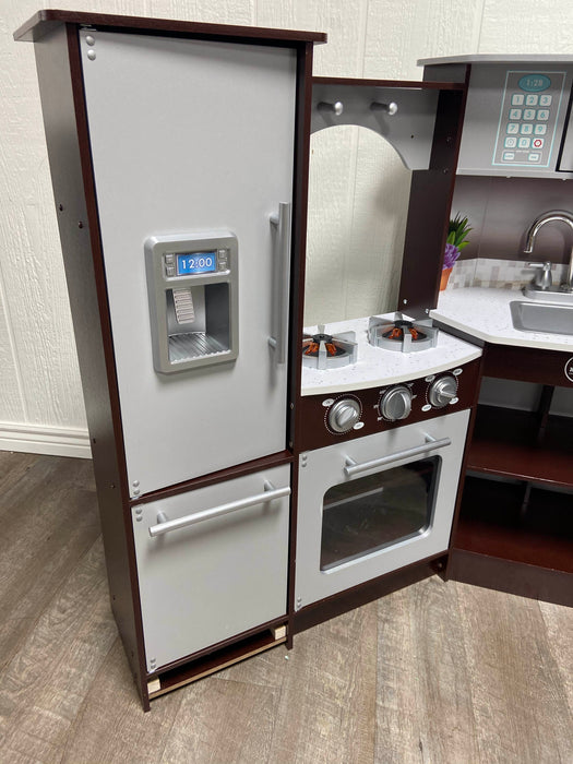 secondhand KidKraft Ultimate Corner Kitchen