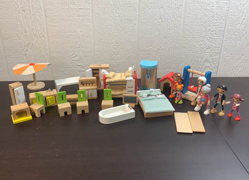 used BUNDLE Hape Dollhouse Accessories