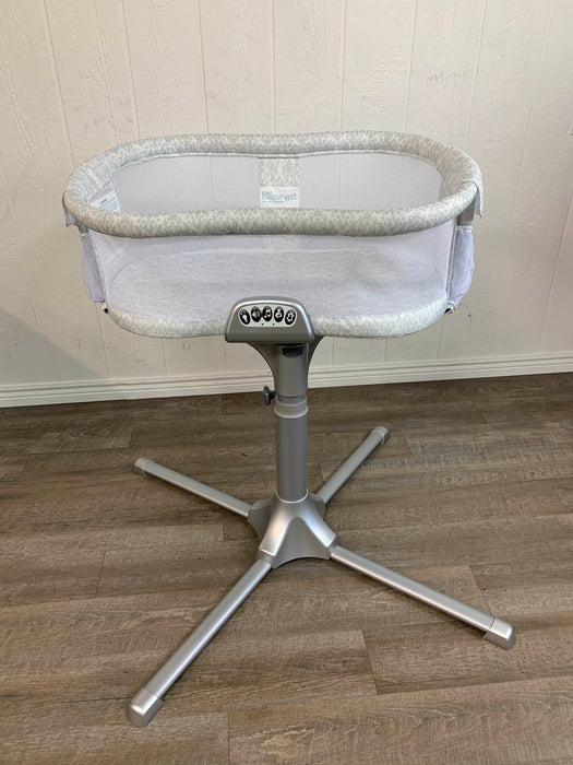 used Halo Bassinest Swivel Sleeper- Premiere Series