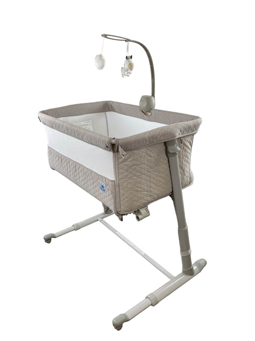 secondhand Cloud Baby Bassinet