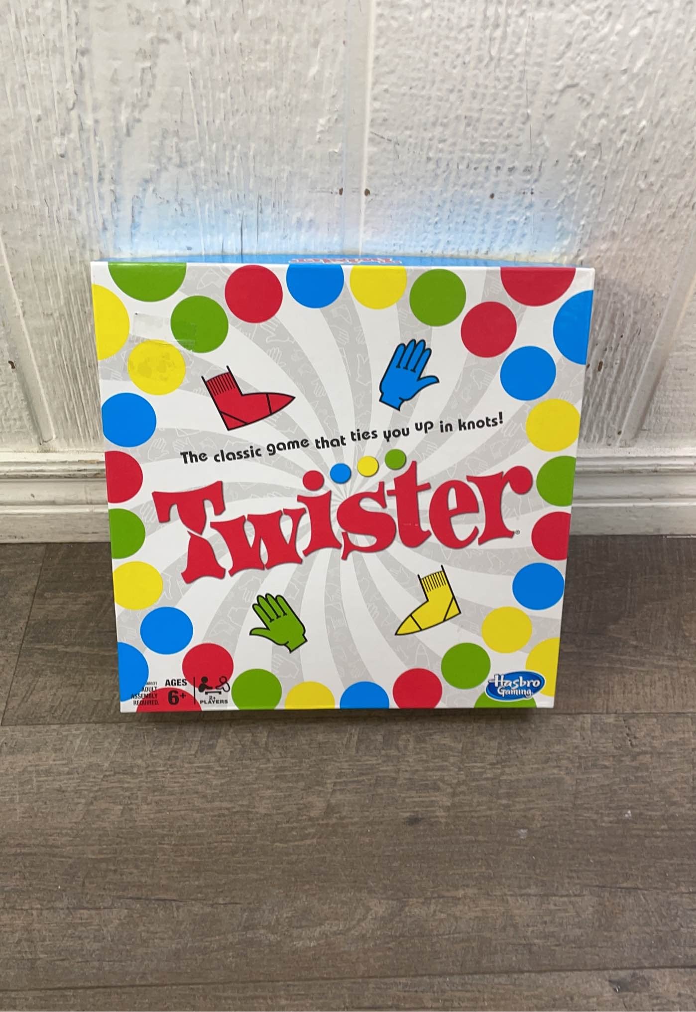 Hasbro Gaming The Classic Twister Game Kit