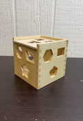 secondhand Melissa & Doug Winnie The Pooh Wooden Shape Sorting Cube