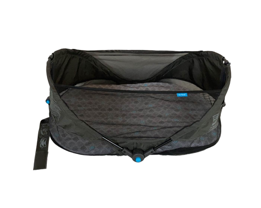 used Munchkin Brica Fold ‘n Go Travel Pod