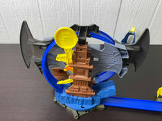 secondhand Hot Wheels DC Batman Batcave