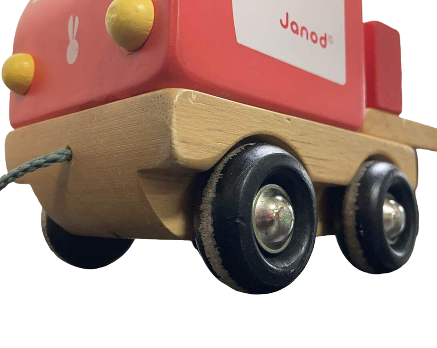 Janod Pull String Car Carrier