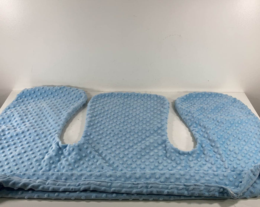Shop Twin Z Nursing Pillow Cover at GoodBuy Gear