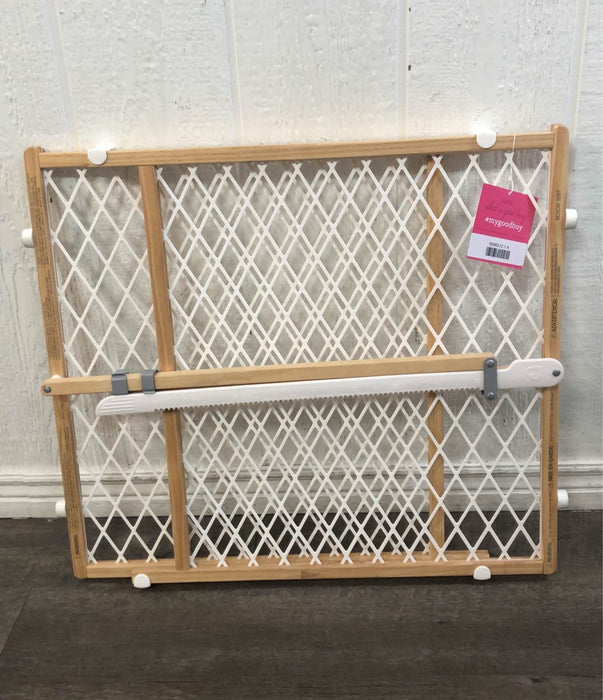 used Munchkin Precision Fit 24" Gate