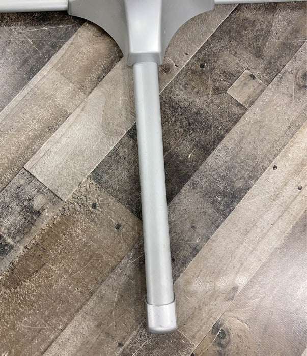 used Halo BassiNest Swivel Sleeper, Premiere Series