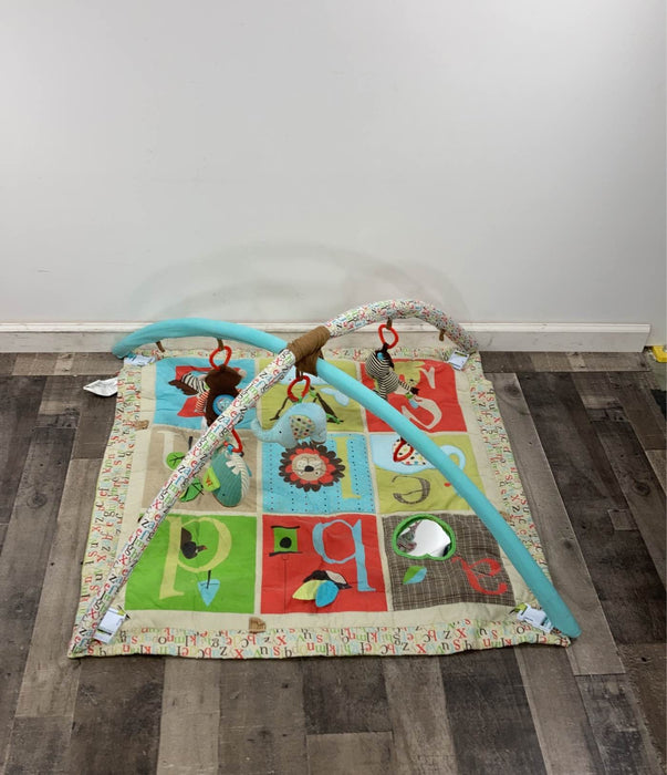 secondhand Skip Hop Alphabet Zoo Mega Activity Playmat